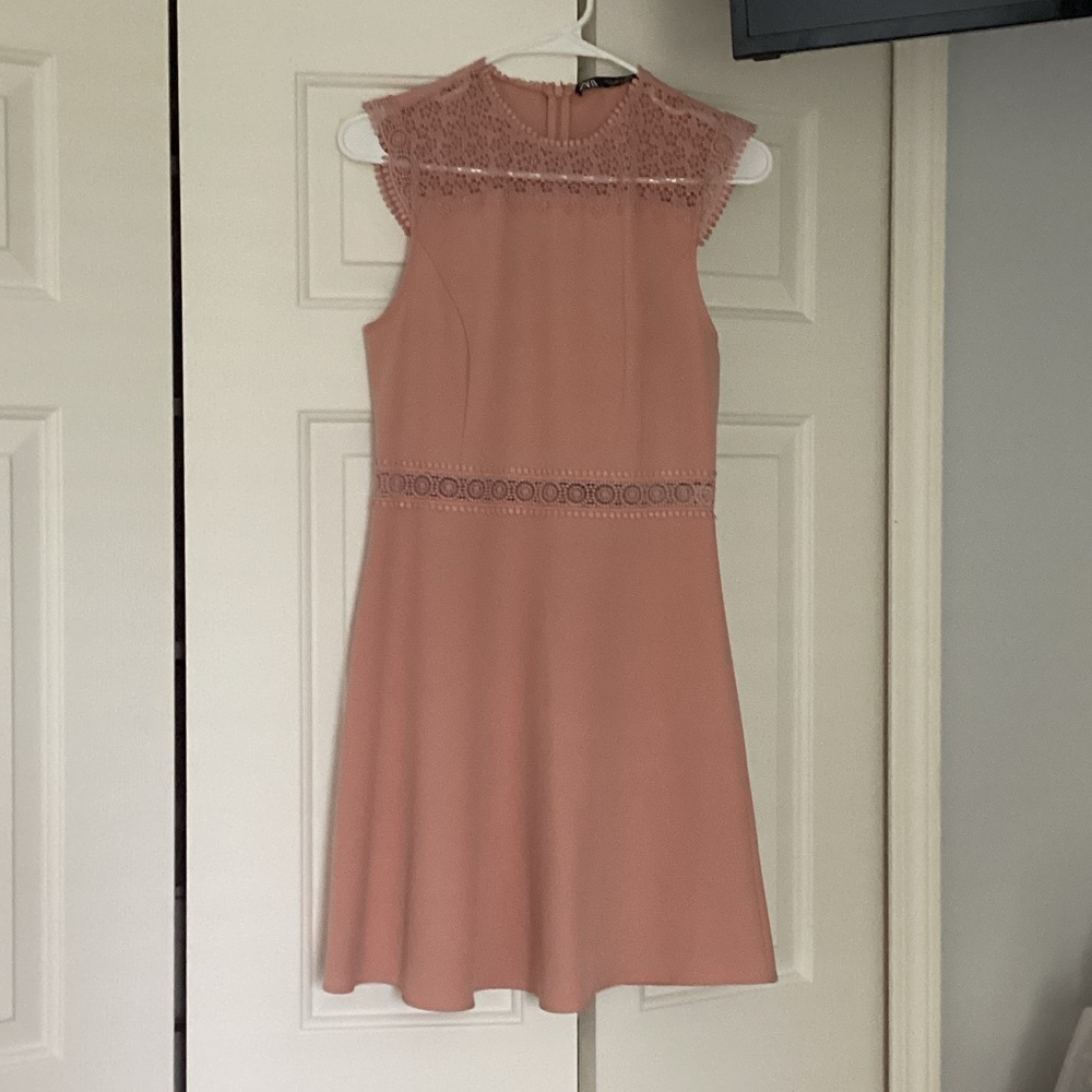Zara Sleeveless Lace-Yoke Mini Dress in Dusty Pink